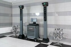 Оборудование для грузового автосервиса: Стенд сход-развал 3D для грузовиков ТехноВектор 7 Truck P 7204 HTS4