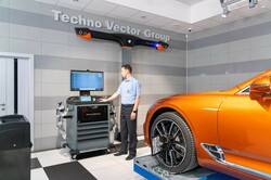 Необходимый оборудование на СТО: Стенд сход-развал 3D ТехноВектор P 7204 TAS